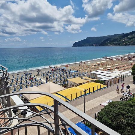 Albergo Miramare Spotorno Esterno foto