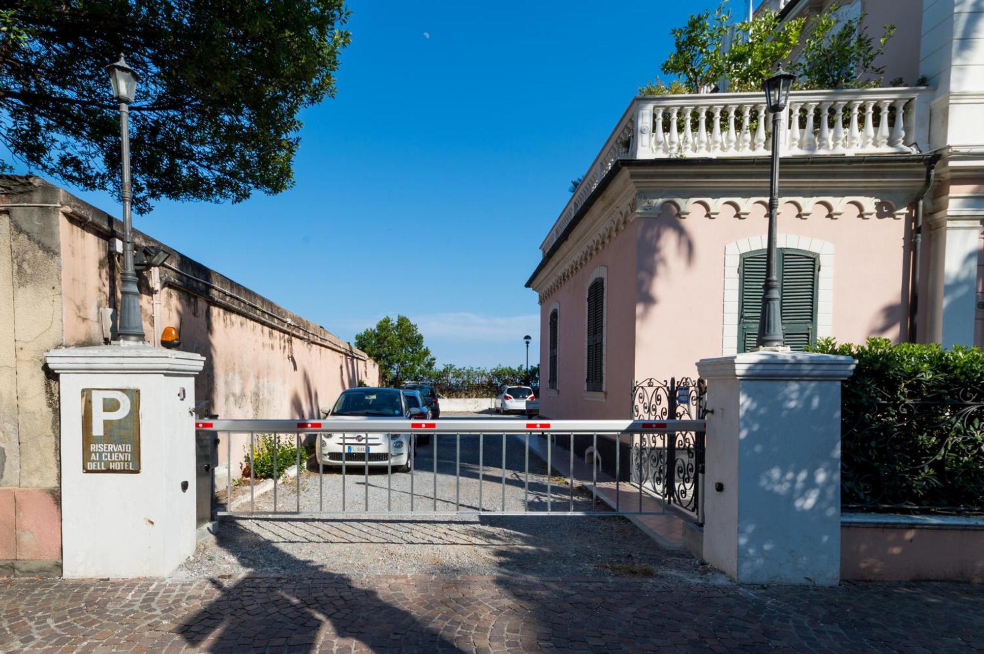 Albergo Miramare Spotorno Esterno foto