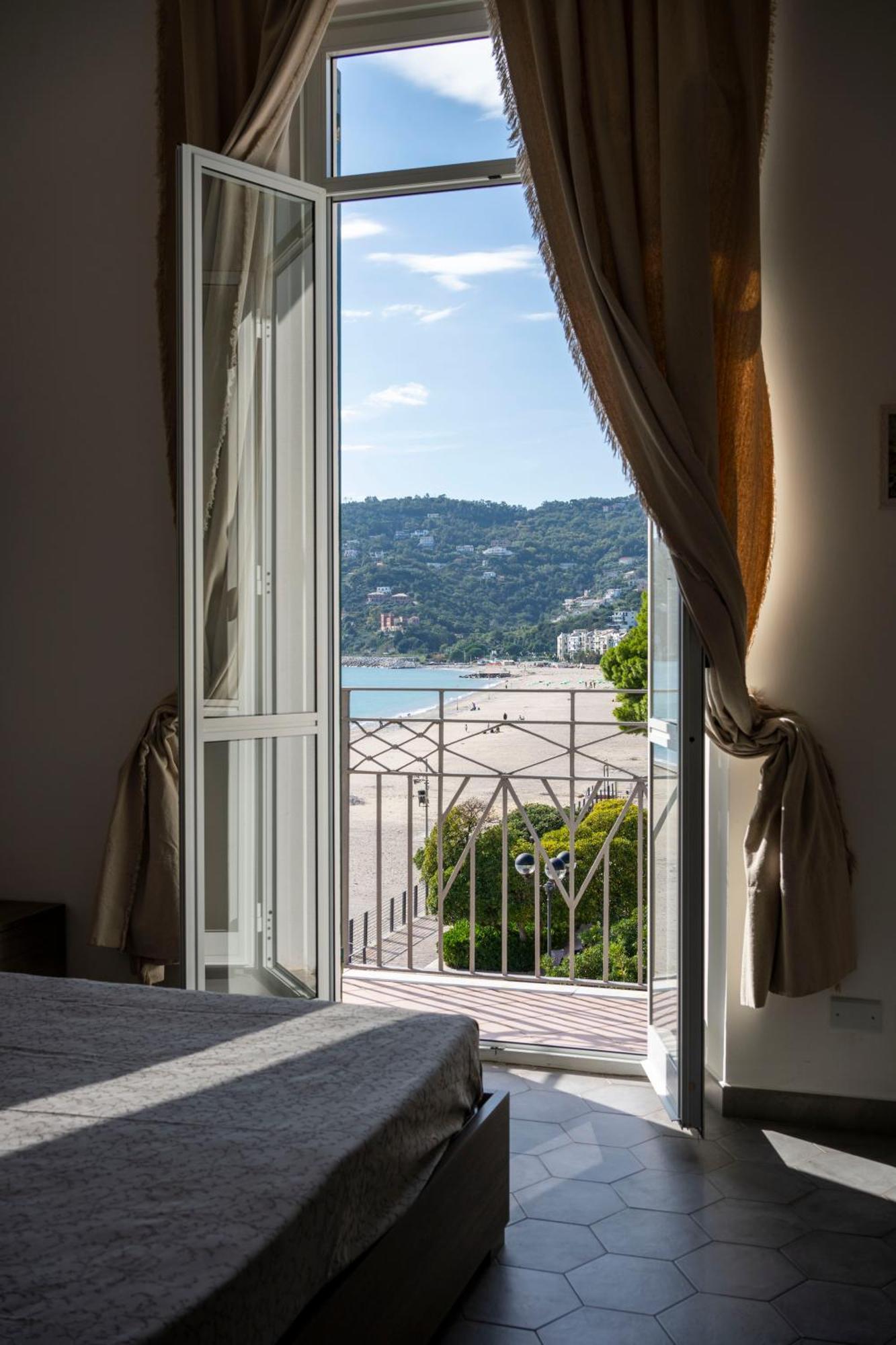 Albergo Miramare Spotorno Esterno foto