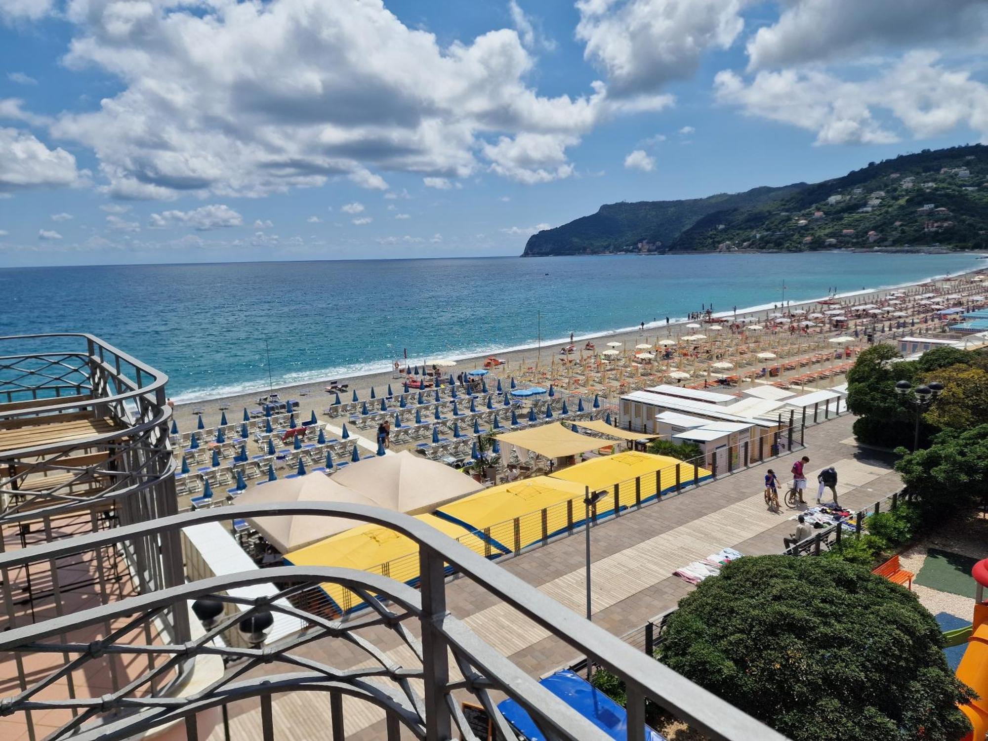 Albergo Miramare Spotorno Esterno foto